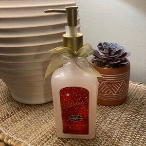 Good Housekeeping Vanilla Cranberry Han Wash 17.9 fl oz. New